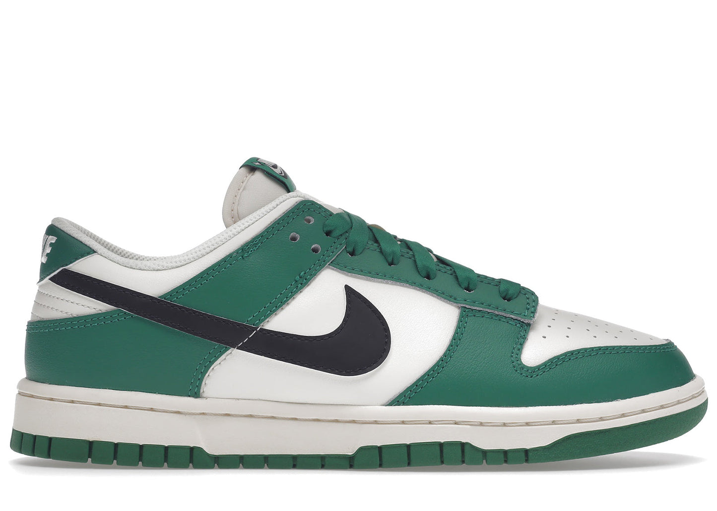 NIKE DUNK LOW SE LOTTERY PACK MALACHITE GREEN