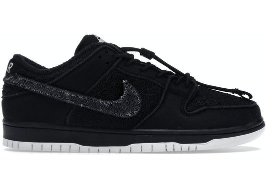 NIKE SB DUNK LOW GNARHUNTERS